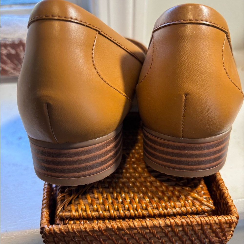 Clarks Women's Cognac Leather Slip-On Bit Loafers - Picture 3 of 6